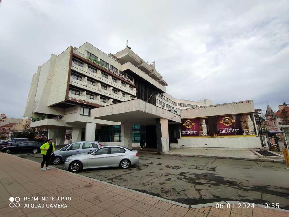 Hotel Хотел Казанлък Exterior foto